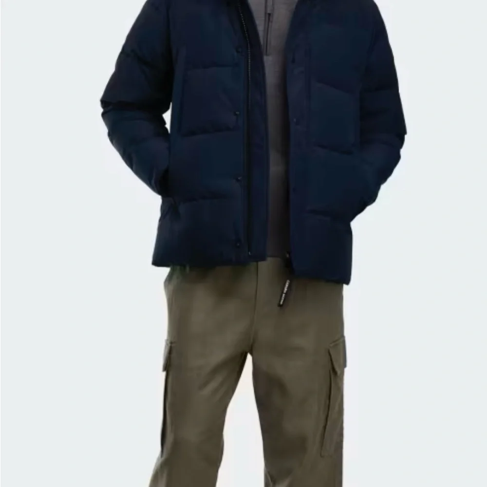Canada Goose Men’s L Wyndham Parka new Navy Blue - Picture 2 of 8